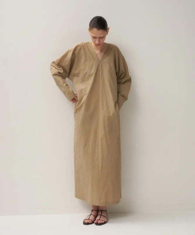 CATCH WASHER COTTON | V-NECK DRESS made by ATON