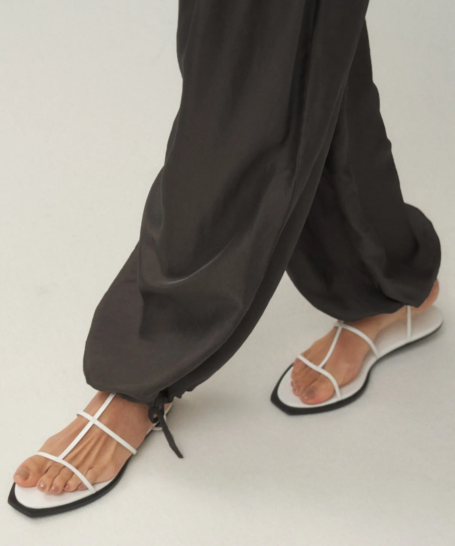 TRAVEL SILK TWILL | WIDE PANTS sold by ATON product image thumbnail 4