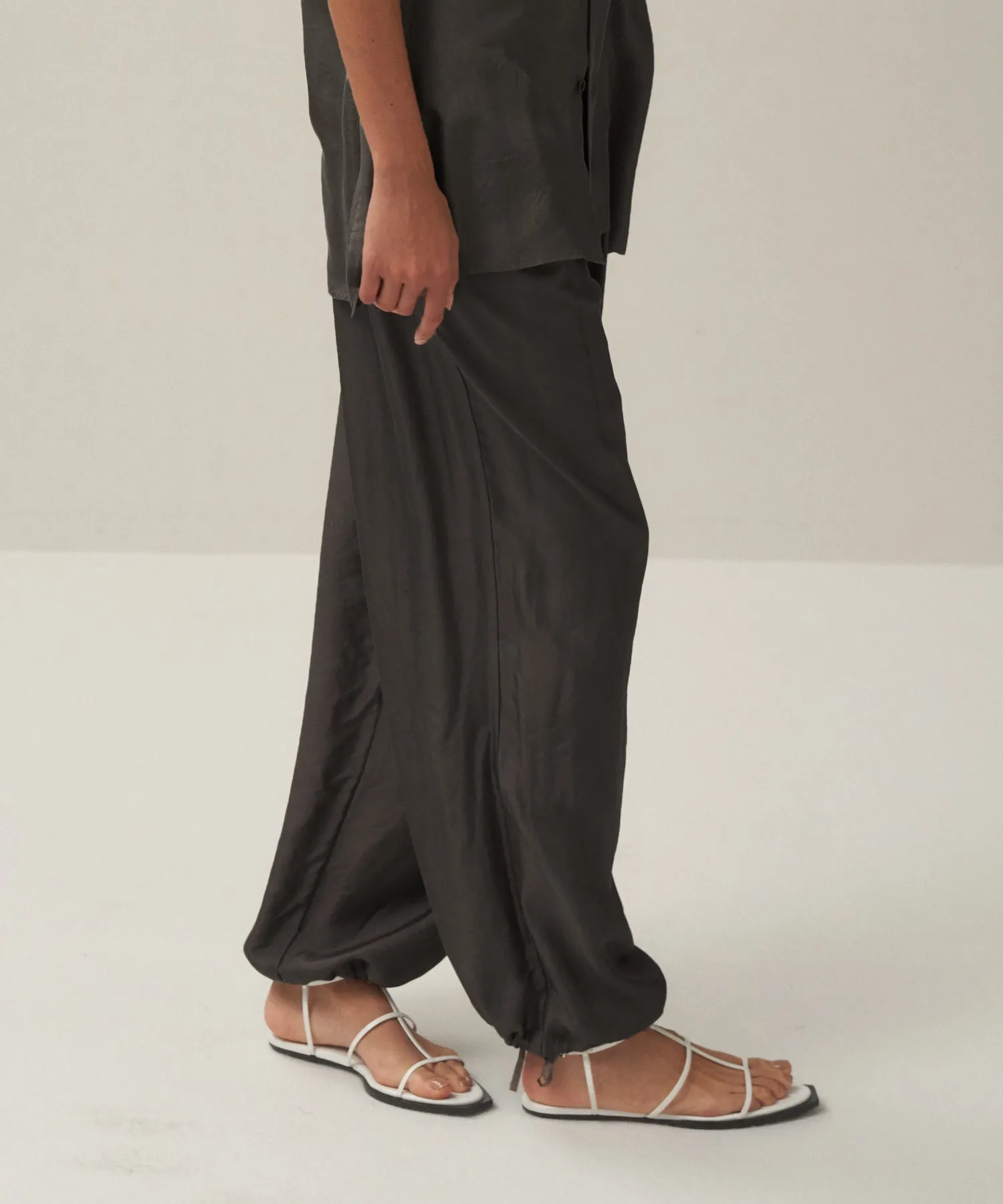 TRAVEL SILK TWILL | WIDE PANTS sold by ATON product image thumbnail 2