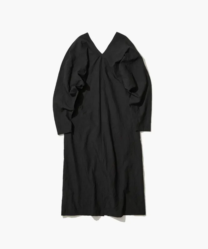 ■CATCH WASHER NYLON | V-NECK DRESS sold by ATON