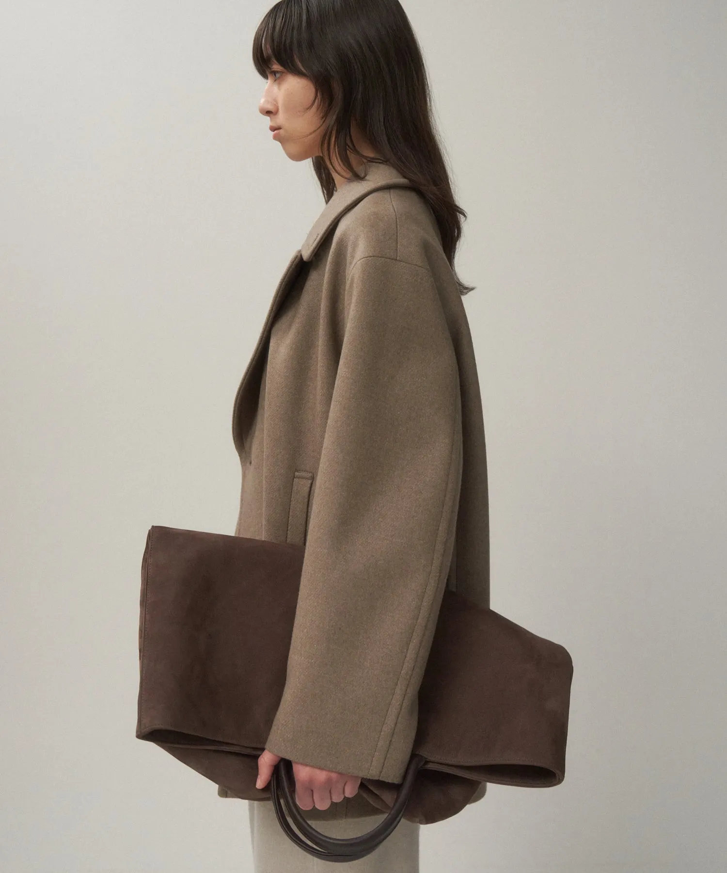 BULLHIDE NUBUCK LEATHER | WEEKENDER TOTE BAG sold by ATON product image thumbnail 3