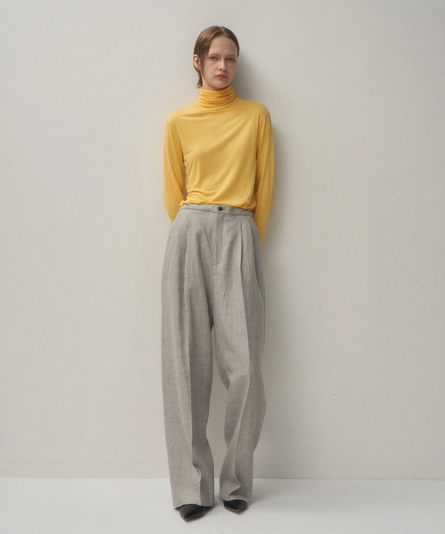 LINEN WOOL TWILL | TUCKED EASY PANTS sold by ATON product image thumbnail 2