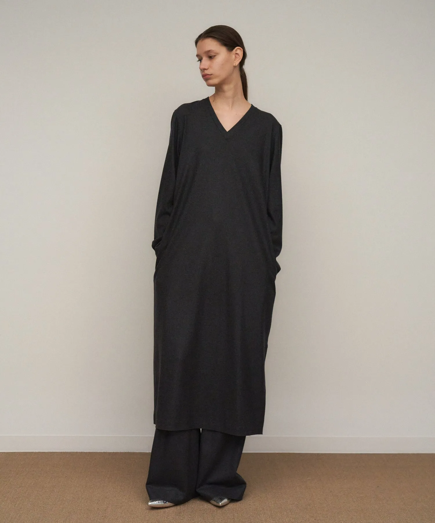 MERINO COLLEGE JERSEY | V-NECK DRESS sold by ATON product image thumbnail 4