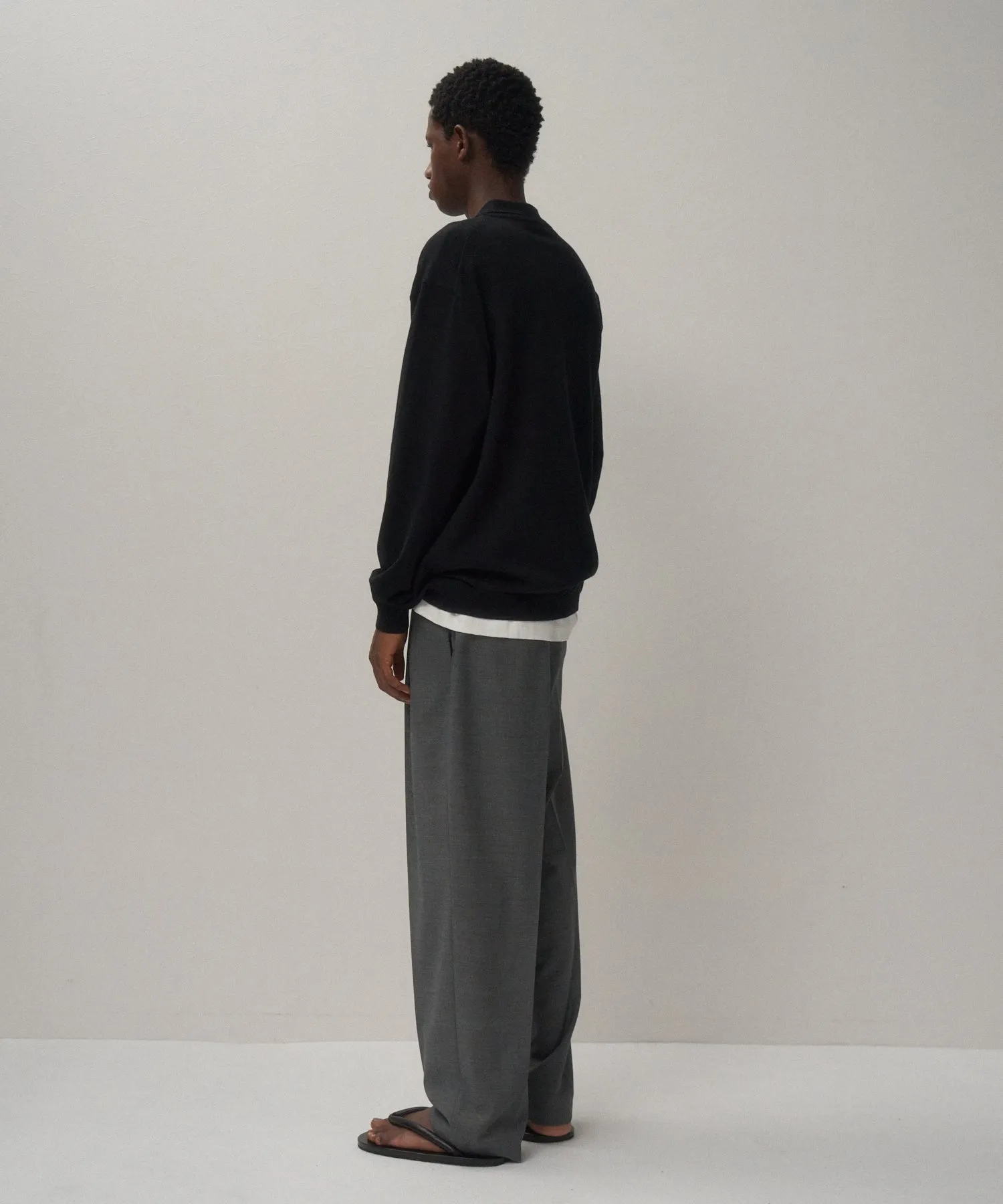 TWIST WOOL GAUZE | TWO TUCKED EASY PANTS sold by ATON product image thumbnail 4