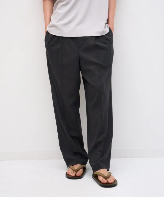 TWIST WOOL GAUZE | TWO TUCKED EASY PANTS made by ATON