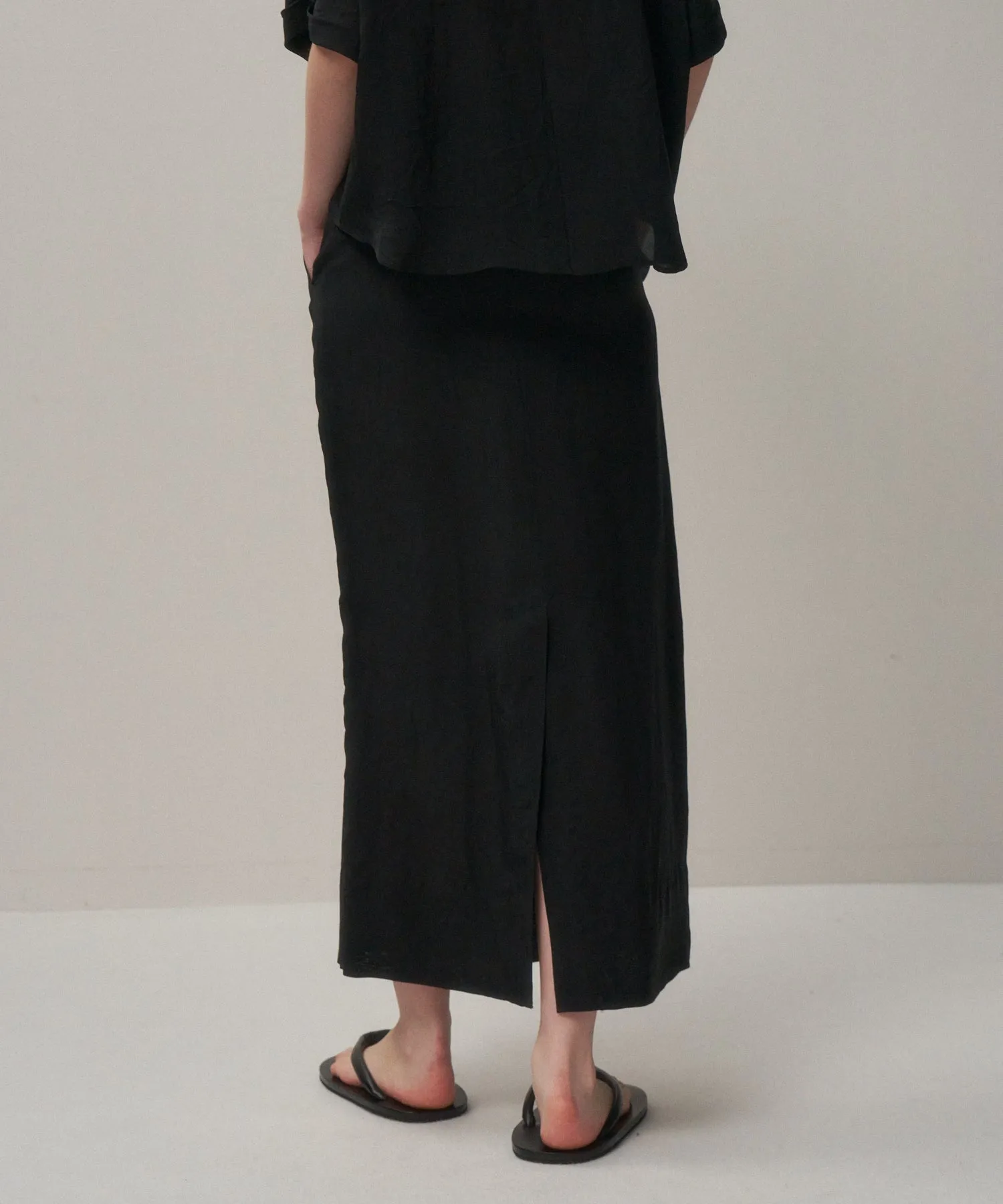 CRISPY DECING | TIGHT SKIRT sold by ATON product image thumbnail 3