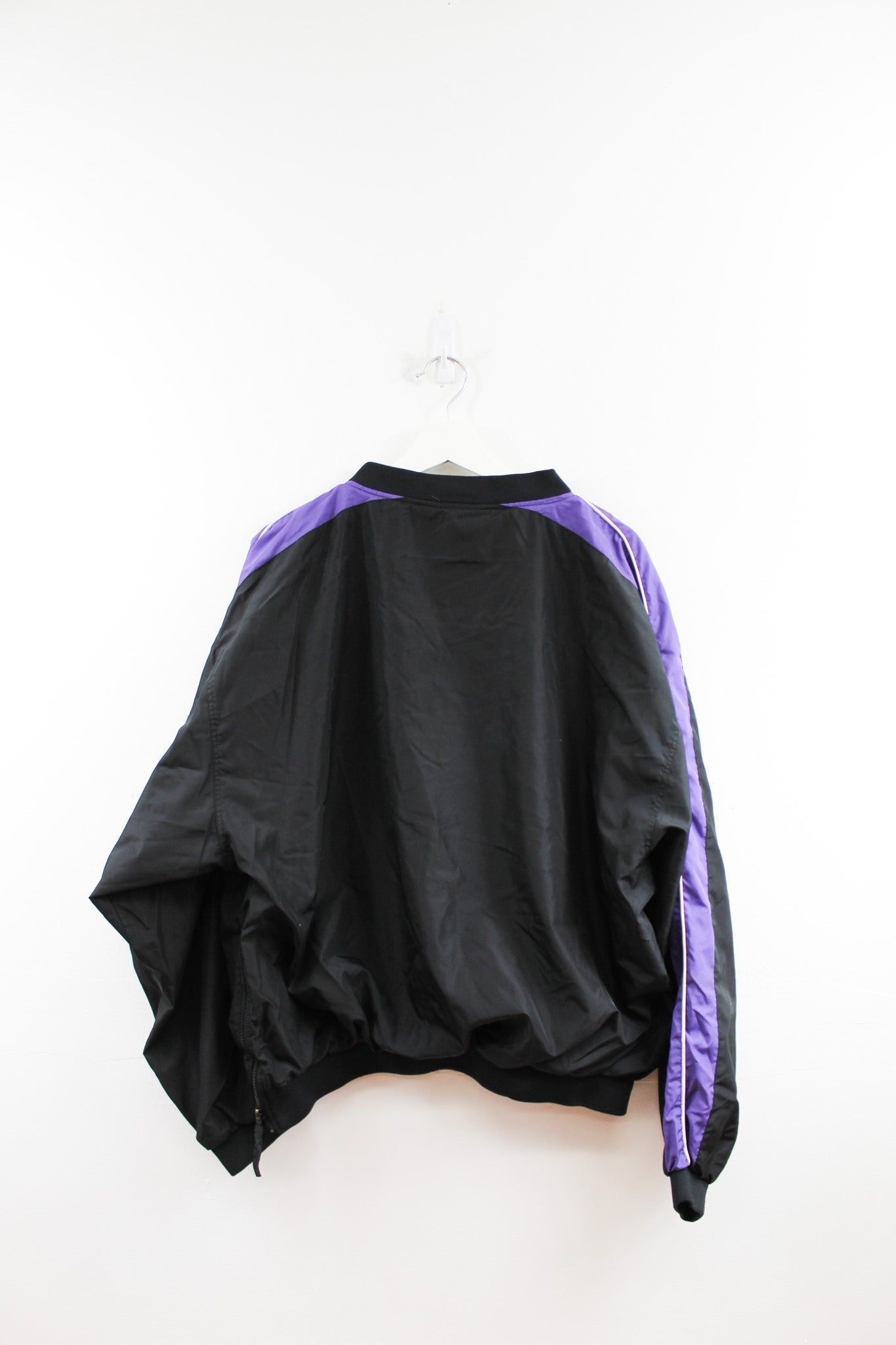 CC- Vintage NFL Reebok Minnesota Vikings Pullover Nylon Windbreaker sold by HG Vintage product image thumbnail 3