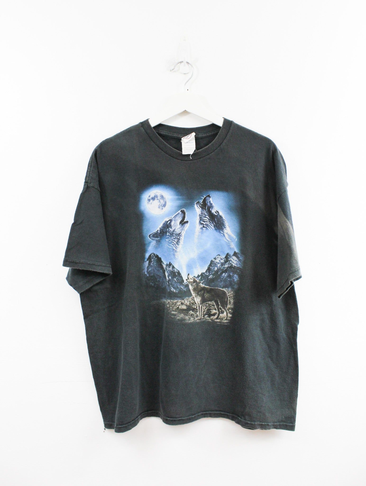 Wolves Moon & Mountain Tee sold by HG Vintage