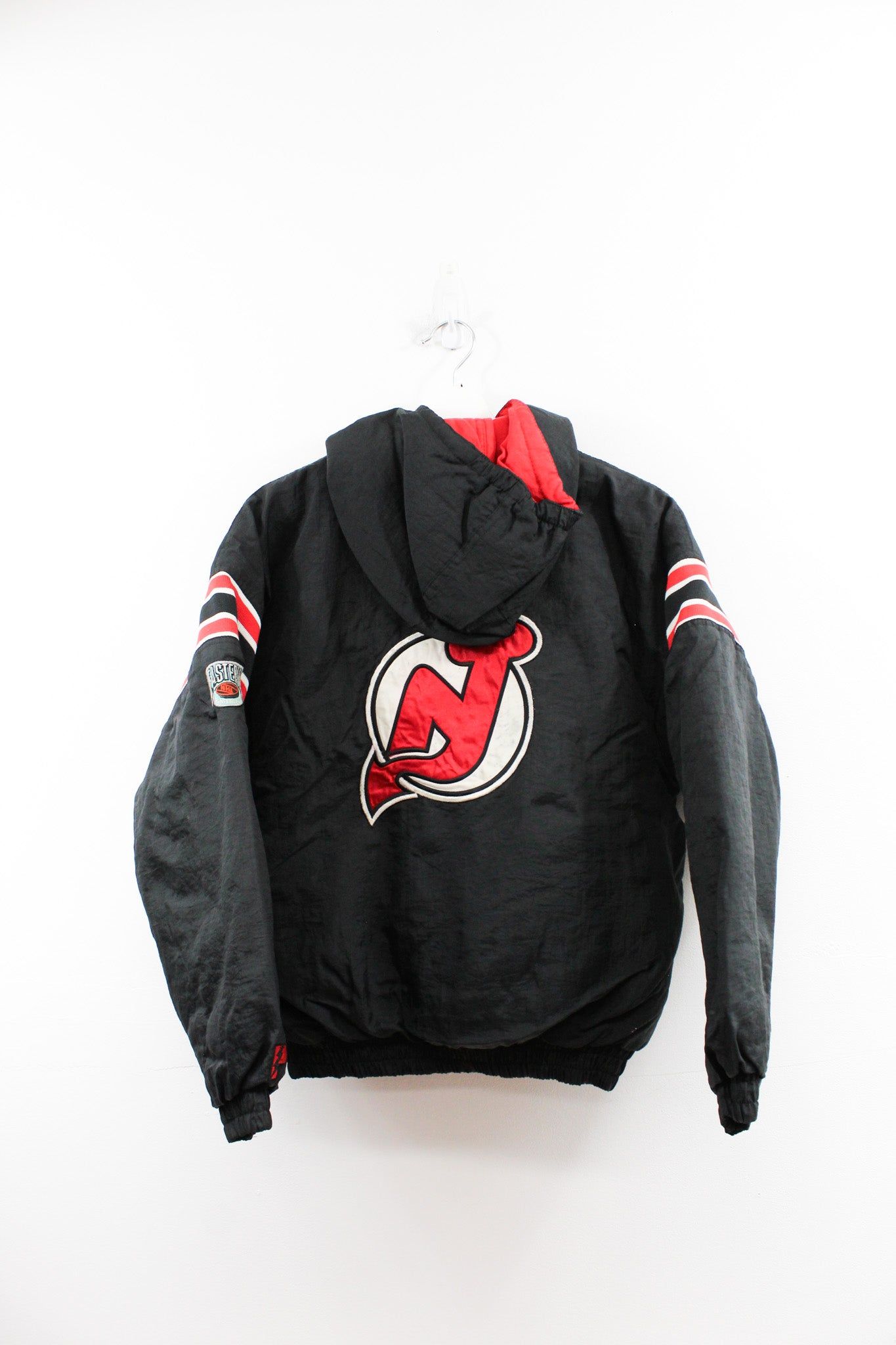 Vintage Pro Player NHL New Jersey Devils Reversible Winter Jacket sold by HG Vintage product image thumbnail 3