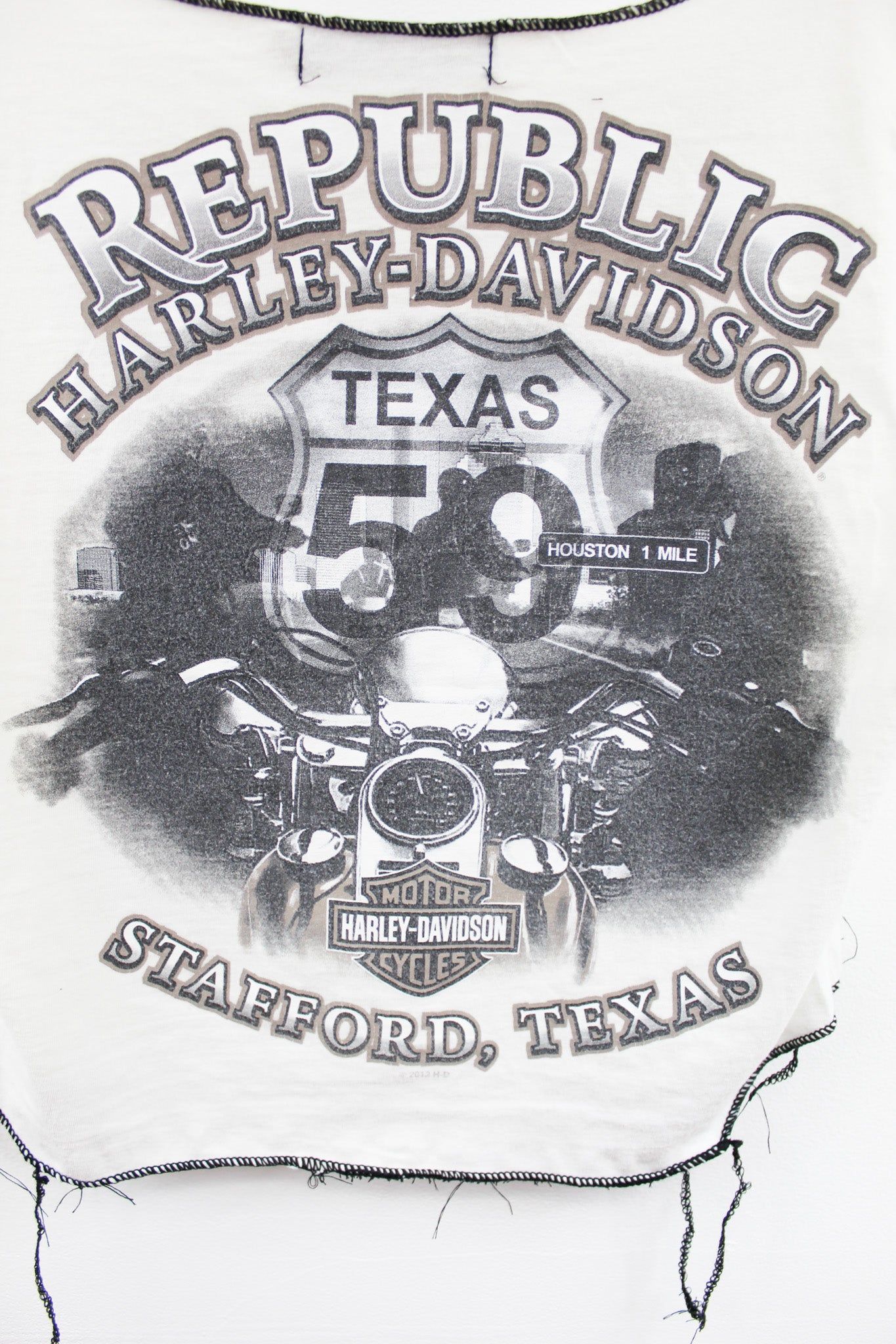 Haus Of Mojo Reworked Vintage Harley Davidson Stafford Texas Double Stitch Crop Top sold by HG Vintage product image thumbnail 4