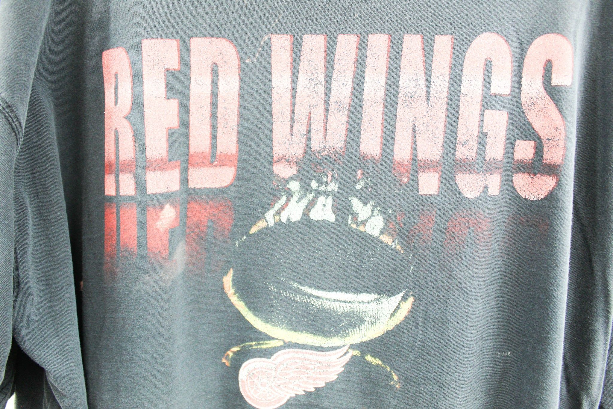 Vintage 90s NHL Detroit Red Wings Graphic Tee sold by HG Vintage product image thumbnail 2
