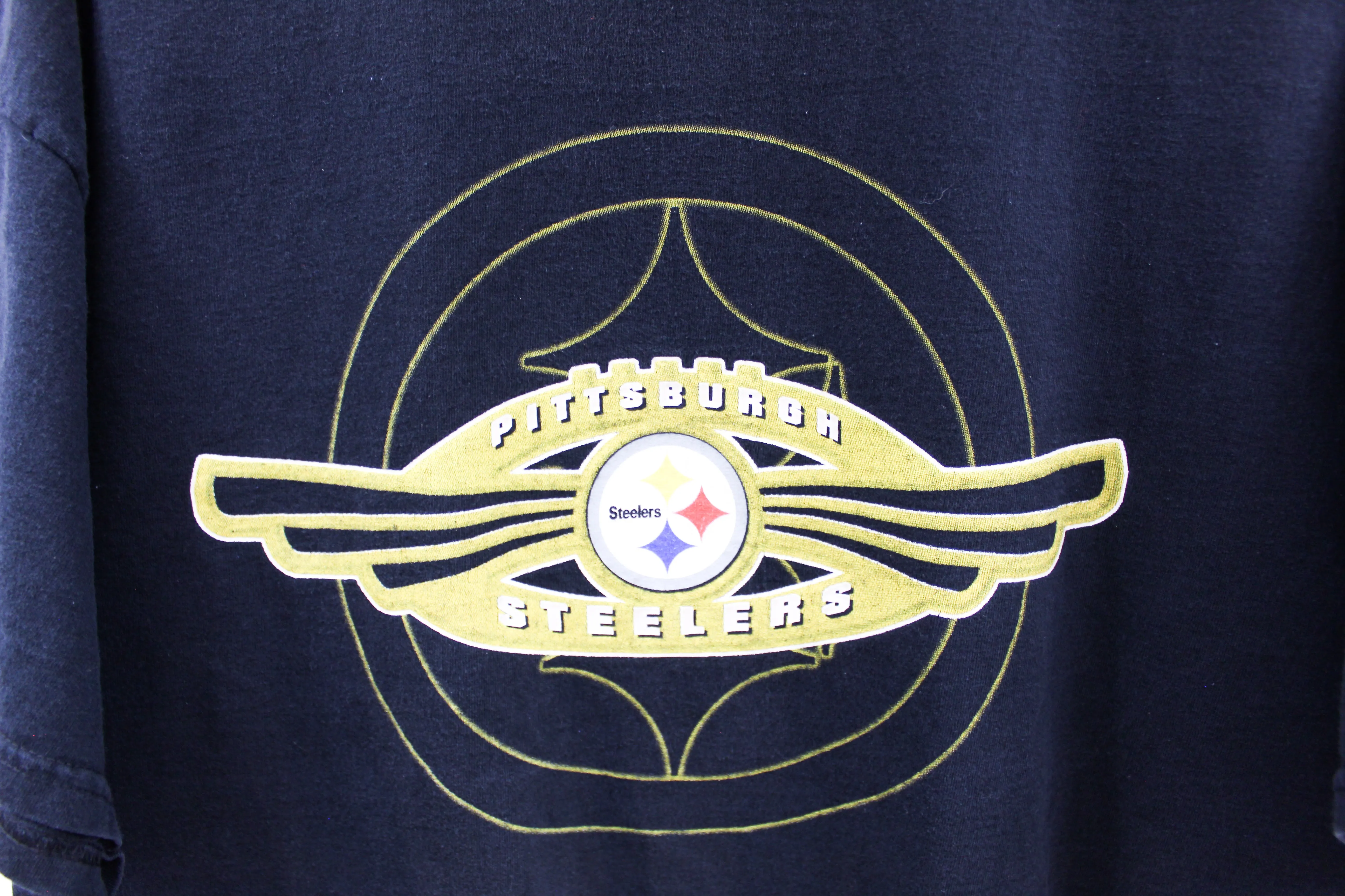 X - Vintage NFL Pittsburgh Steelers Logo & Gold Circle Tee sold by HG Vintage product image thumbnail 2