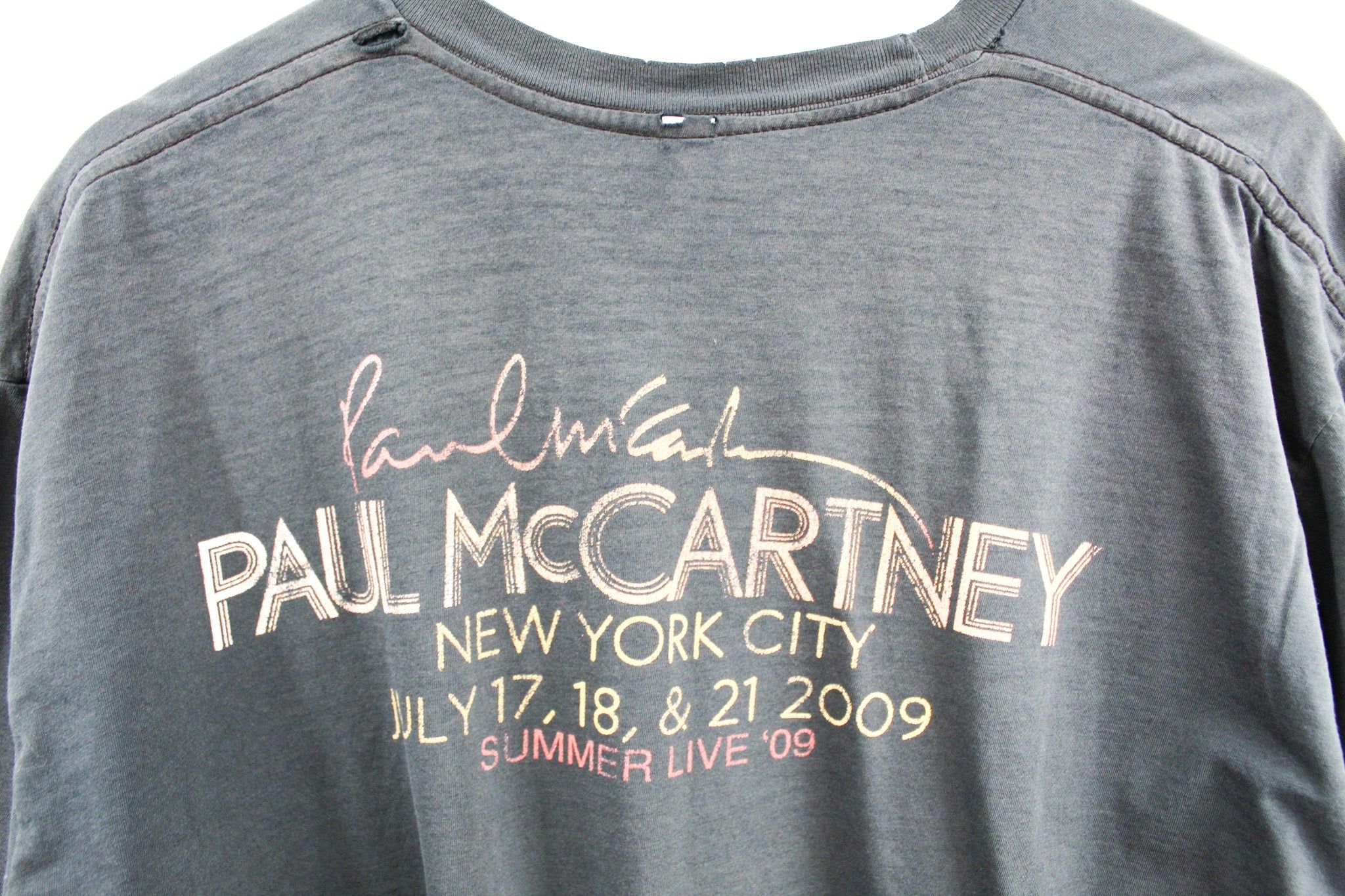 Vintage 09' Paul McCartney Summer Live Tour Tee sold by HG Vintage product image thumbnail 4