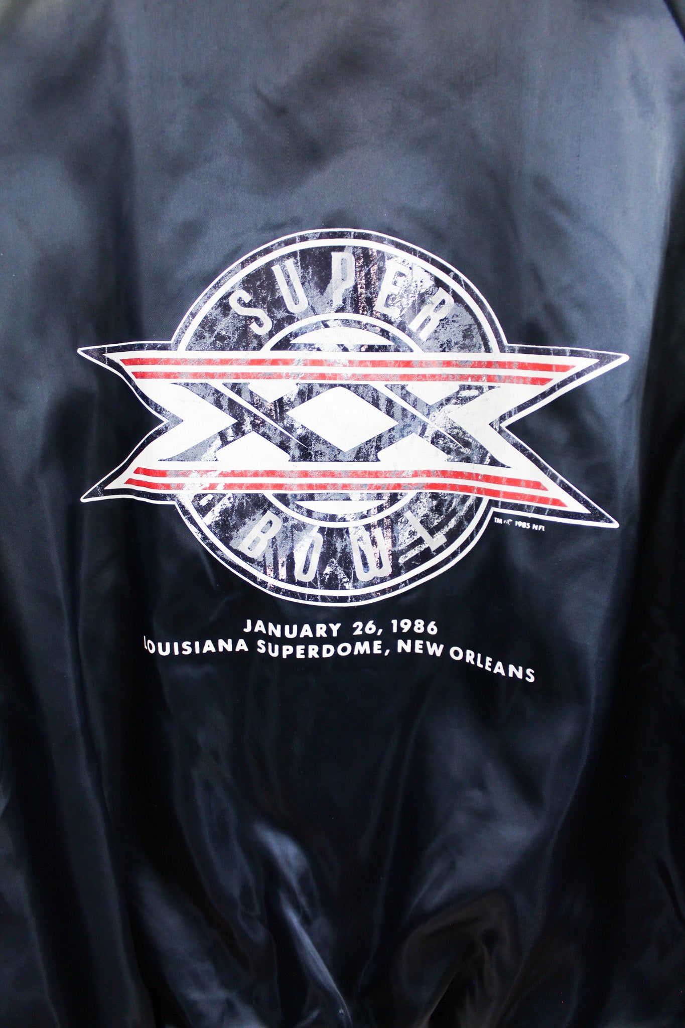 Vintage Chalk Line 1986 X NFL Chicago Bears Super Bowl Champ Satin Bomber sold by HG Vintage product image thumbnail 4