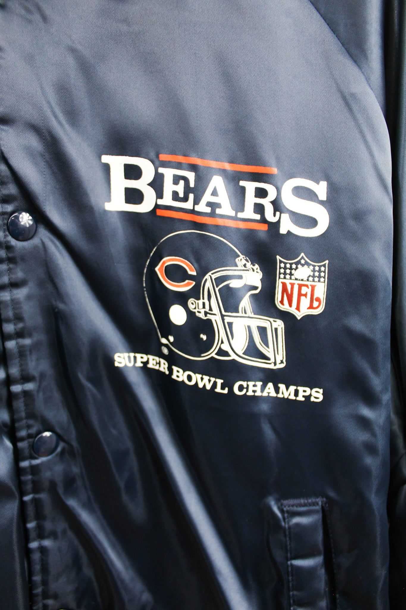 Vintage Chalk Line 1986 X NFL Chicago Bears Super Bowl Champ Satin Bomber sold by HG Vintage product image thumbnail 2