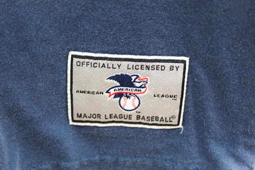 Z - Vintage MLB New York Yankees Embroidered Script Tee sold by HG Vintage product image thumbnail 3