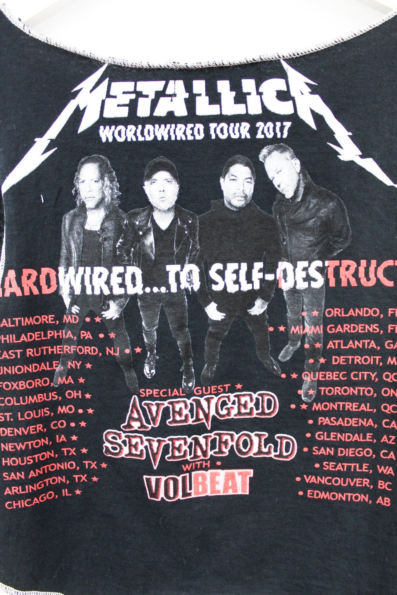 Haus Of Mojo Reworked Vintage Metallica 2017 World Tour Double Stitch Crop Top sold by HG Vintage product image thumbnail 4