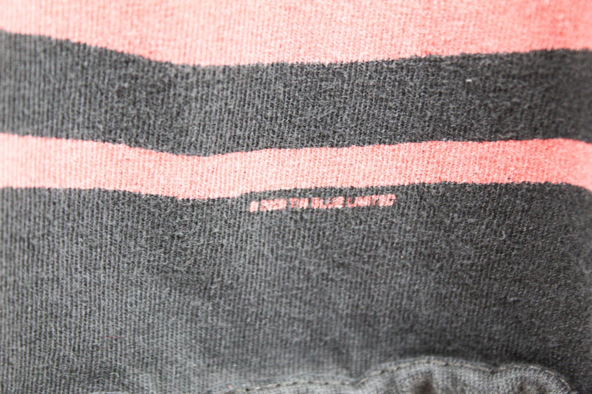 Vintage 2000 Pink Floyd The Wall Logo Tee sold by HG Vintage product image thumbnail 3