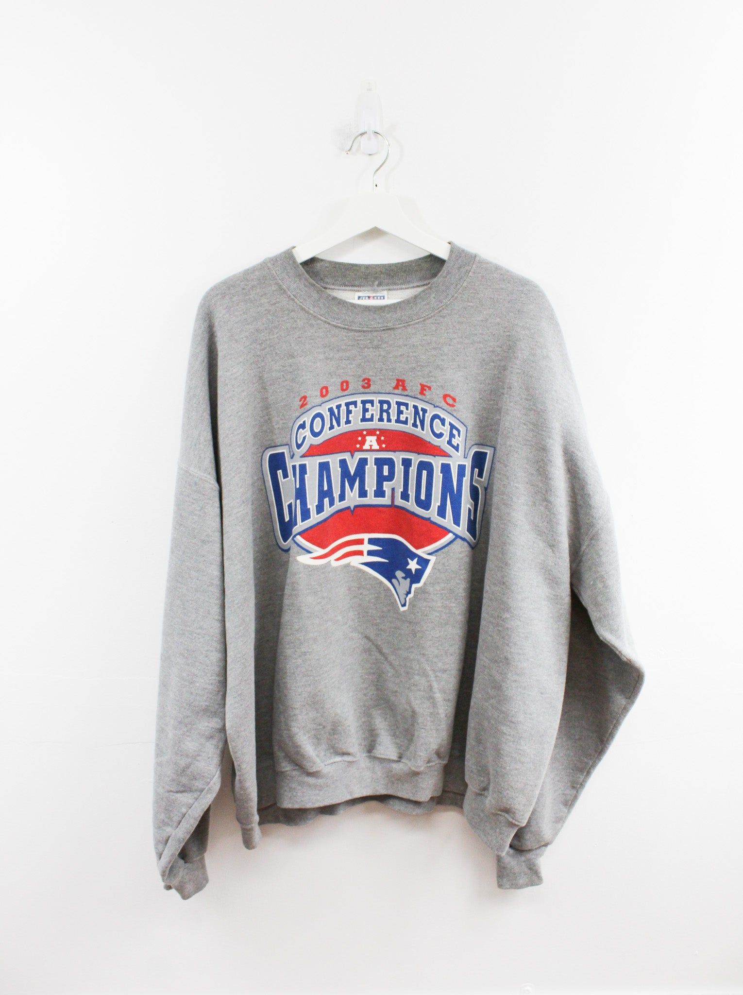 Vintage 03' NFL Patriots Super Bowl 38 Champ Crewneck sold by HG Vintage