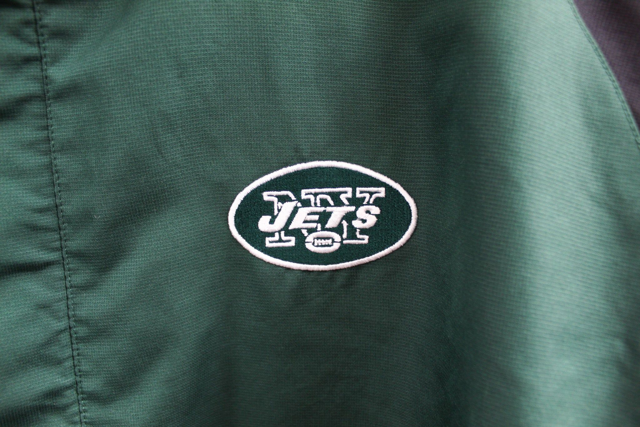 CC - Vintage NFL Reebok New York Jets Nylon Windbreaker sold by HG Vintage product image thumbnail 2