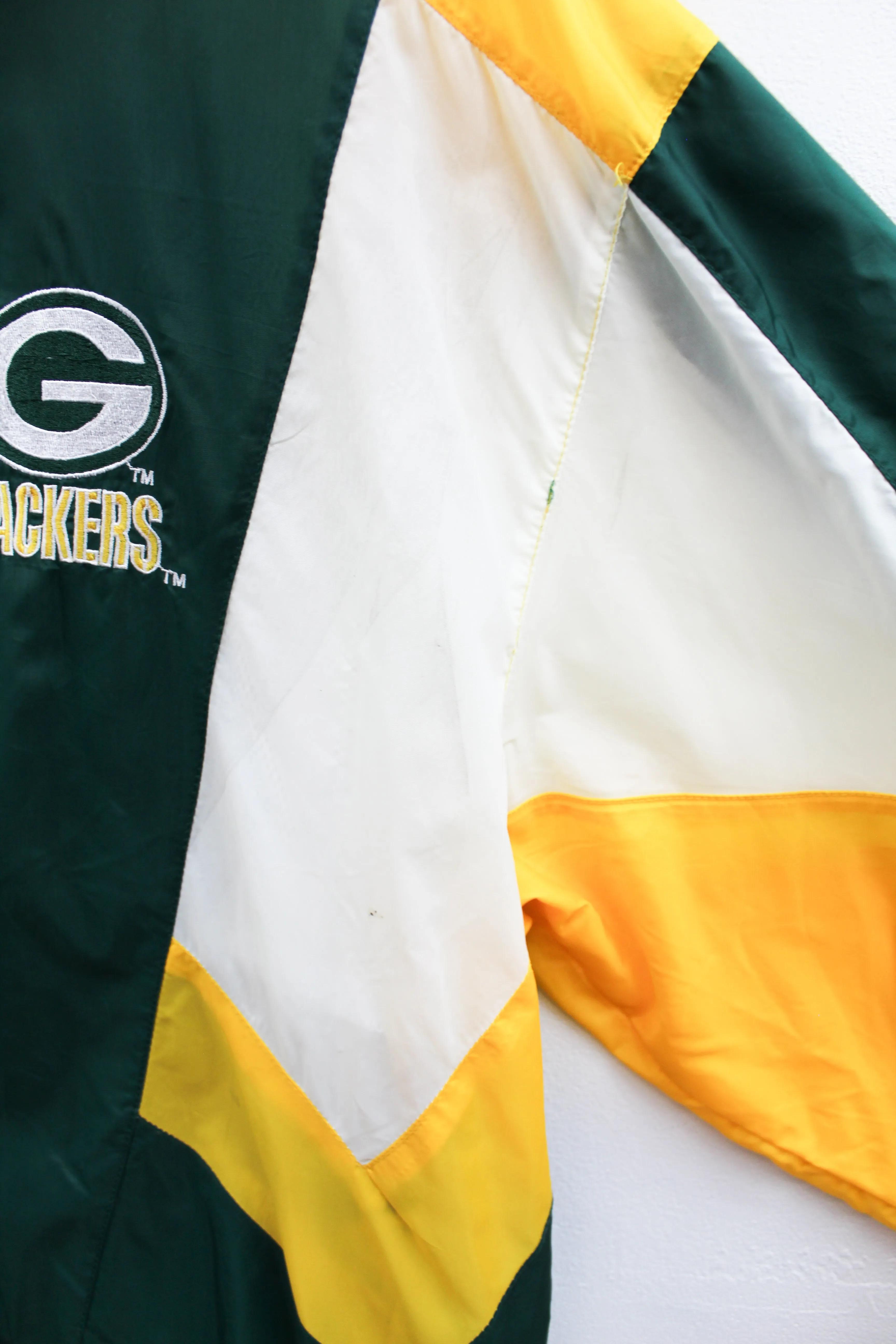 X - Vintage Starter NFL Green Bay Packers Nylon Windbreaker sold by HG Vintage product image thumbnail 3