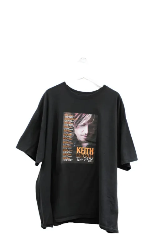 Z - 2011 Keith Urban Picture Tour Tee sold by HG Vintage