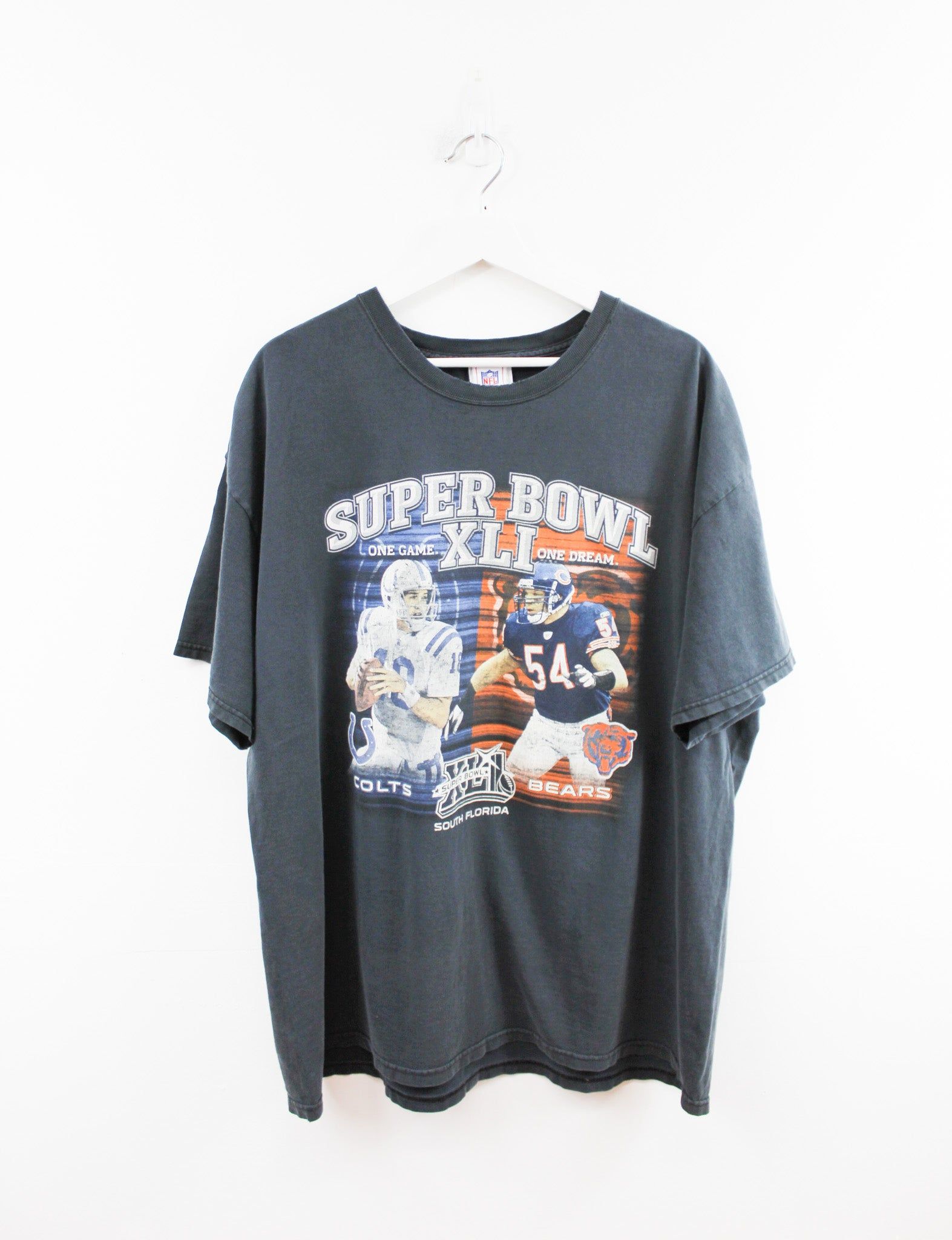 2007 NFL Superbowl Colts Vs Bears Tee sold by HG Vintage