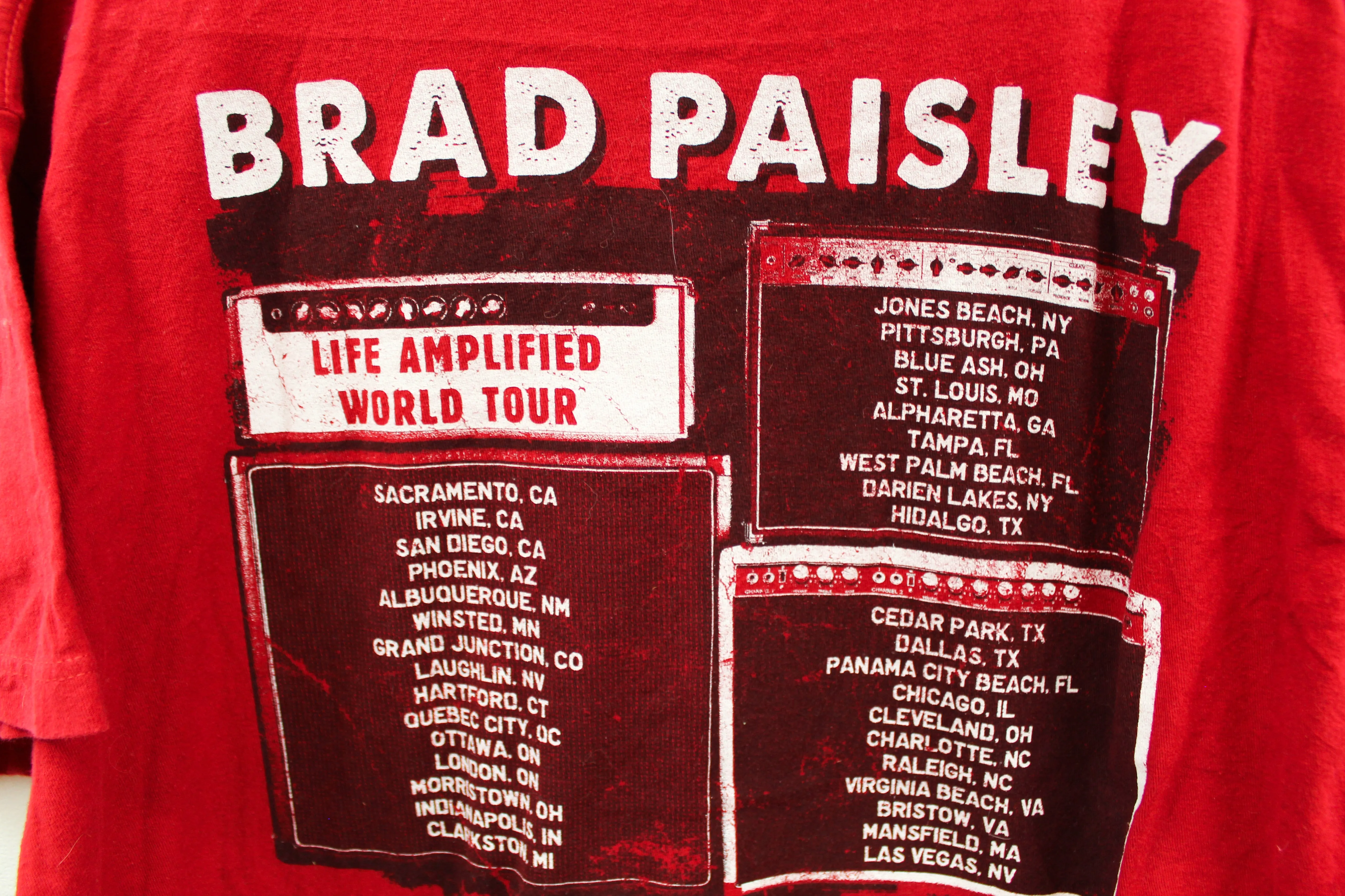 Z - 2016 Brad Paisley Life Amplified World Tour Picture Tee sold by HG Vintage product image thumbnail 4