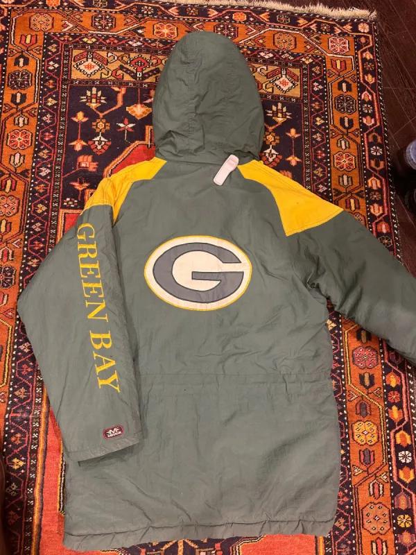 Green Bay Packers long jkt sold by HG Vintage