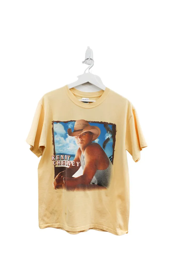 Z - Vintage 2004 Kenny Chesney Guitars, Tiki Bars, And A Whole Lotta Love Tour Tee sold by HG Vintage