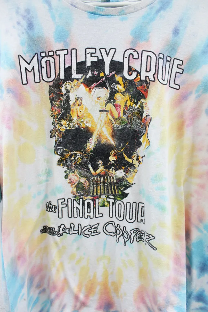 Z - 2014 Motley Crue All Good Things Must Come To An End Tour Tee sold by HG Vintage product image thumbnail 2