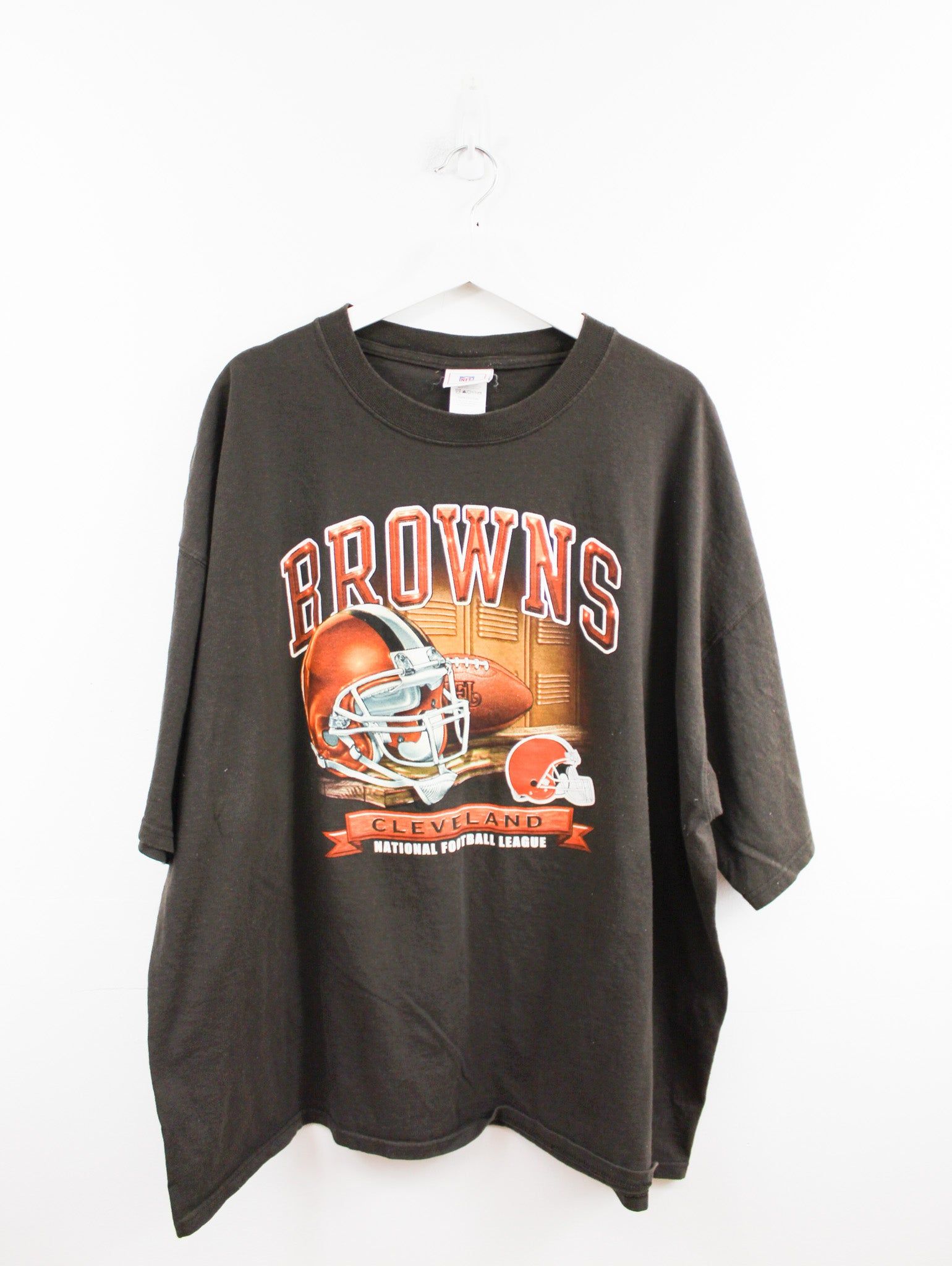 NFL Cleveland Browns Logo Tee sold by HG Vintage