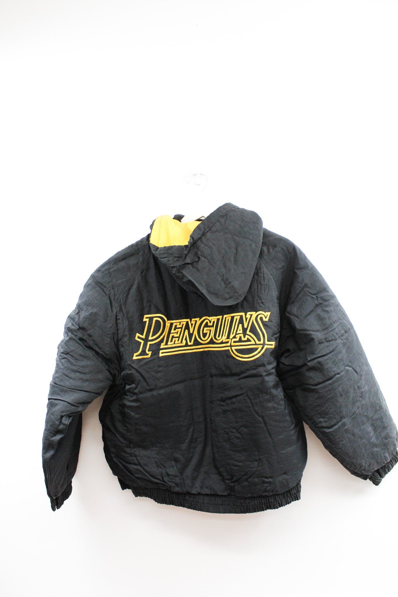 Vintage NHL Pittsburgh Penguins Winter Jacket sold by HG Vintage product image thumbnail 3