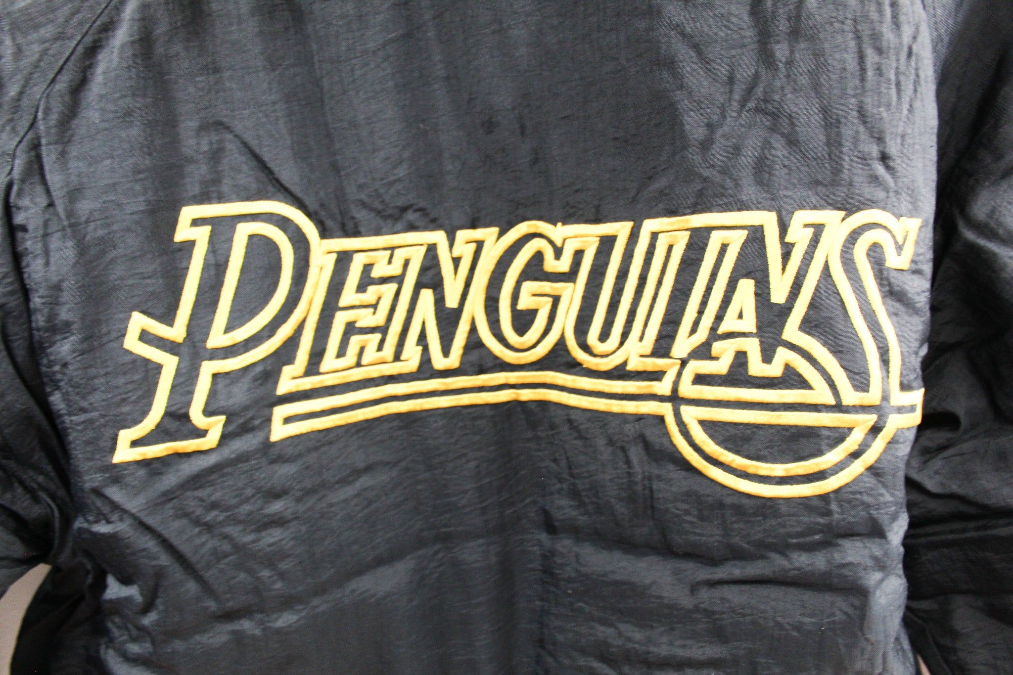 Vintage NHL Pittsburgh Penguins Winter Jacket sold by HG Vintage product image thumbnail 4