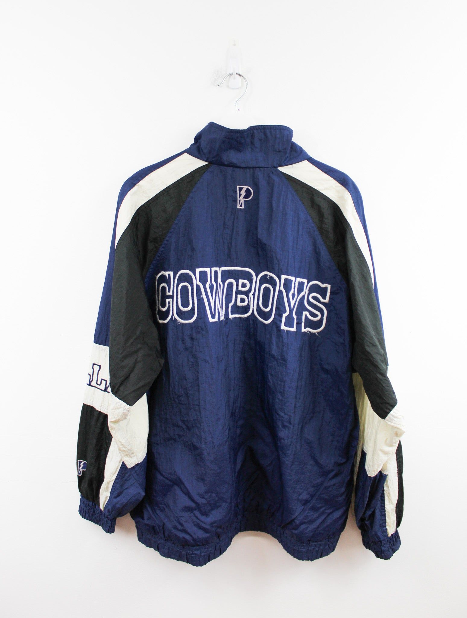 NFL Dallas Cowboys Windbreaker sold by HG Vintage product image thumbnail 5