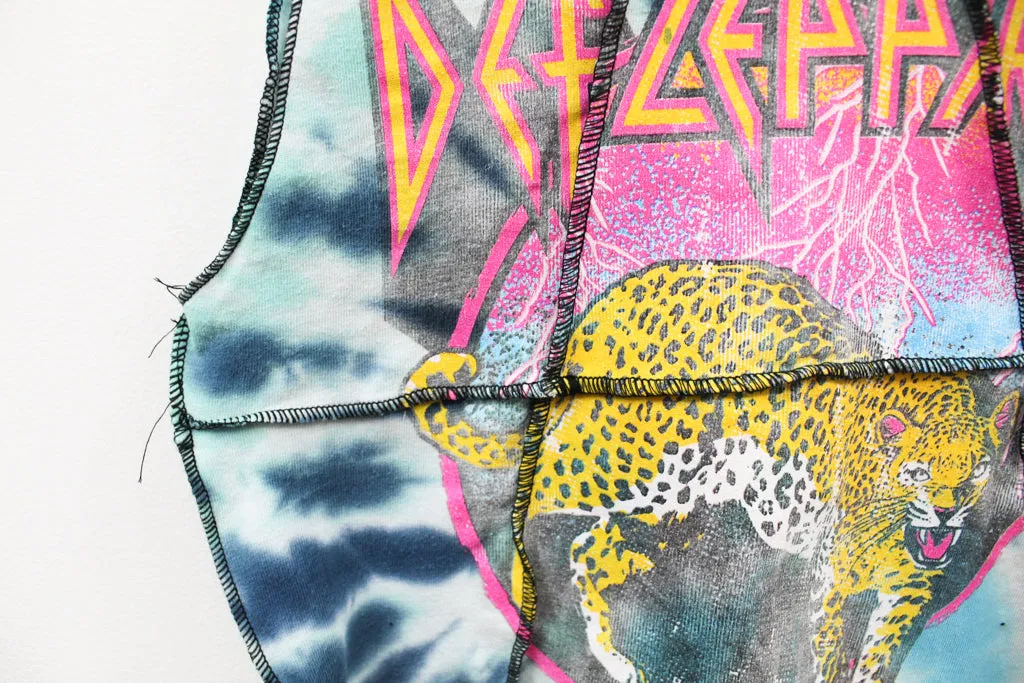 Z - Mojo Music Double Stitch Rework Def Leppard Leopard sold by HG Vintage product image thumbnail 3