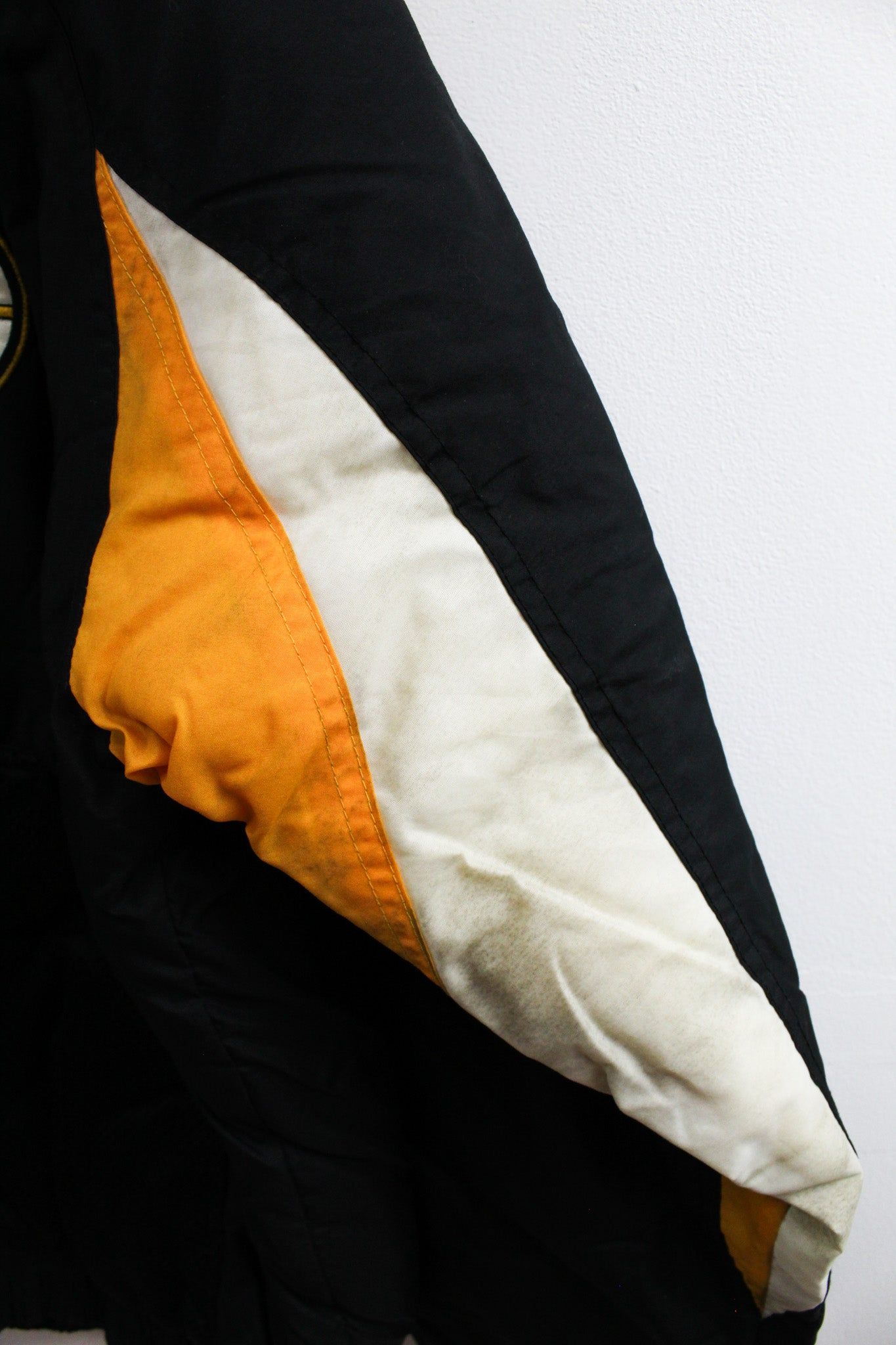 Vintage NHL Boston Bruins Winter Jacket sold by HG Vintage product image thumbnail 5