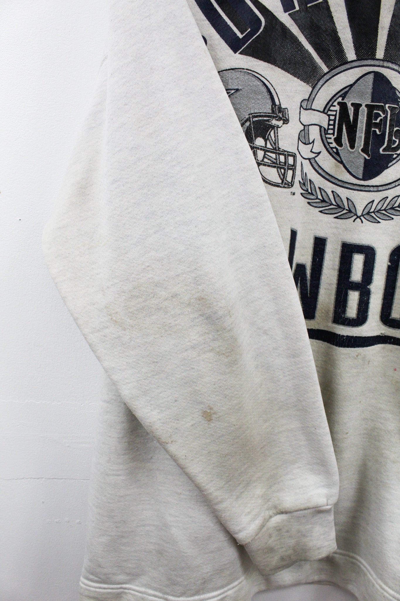 NFL Dallas Cowboys 94' Helmets & Script Crewneck sold by HG Vintage product image thumbnail 4