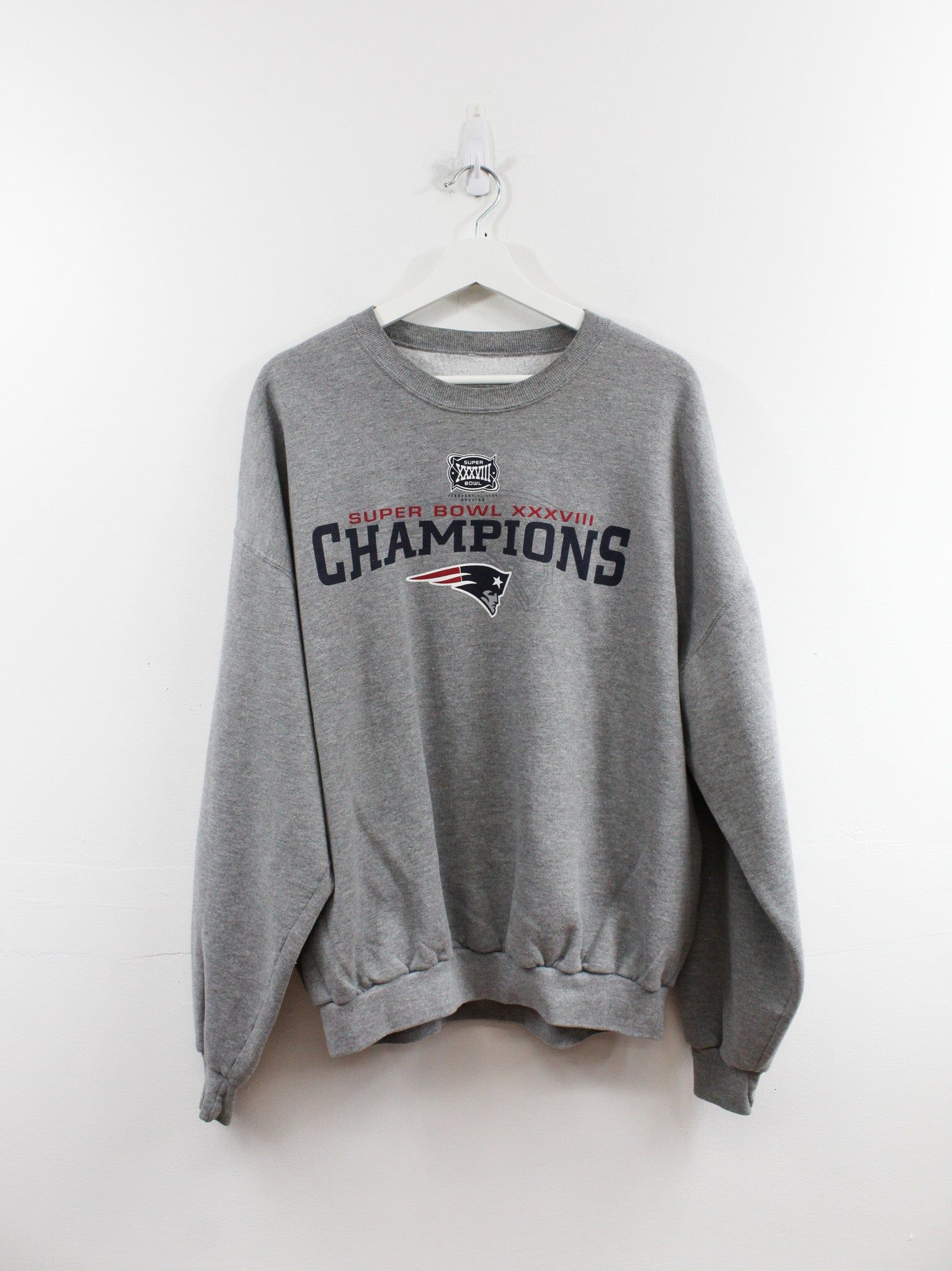Vintage 04' NFL Patriots Superbowl 38 Champ Crewneck sold by HG Vintage
