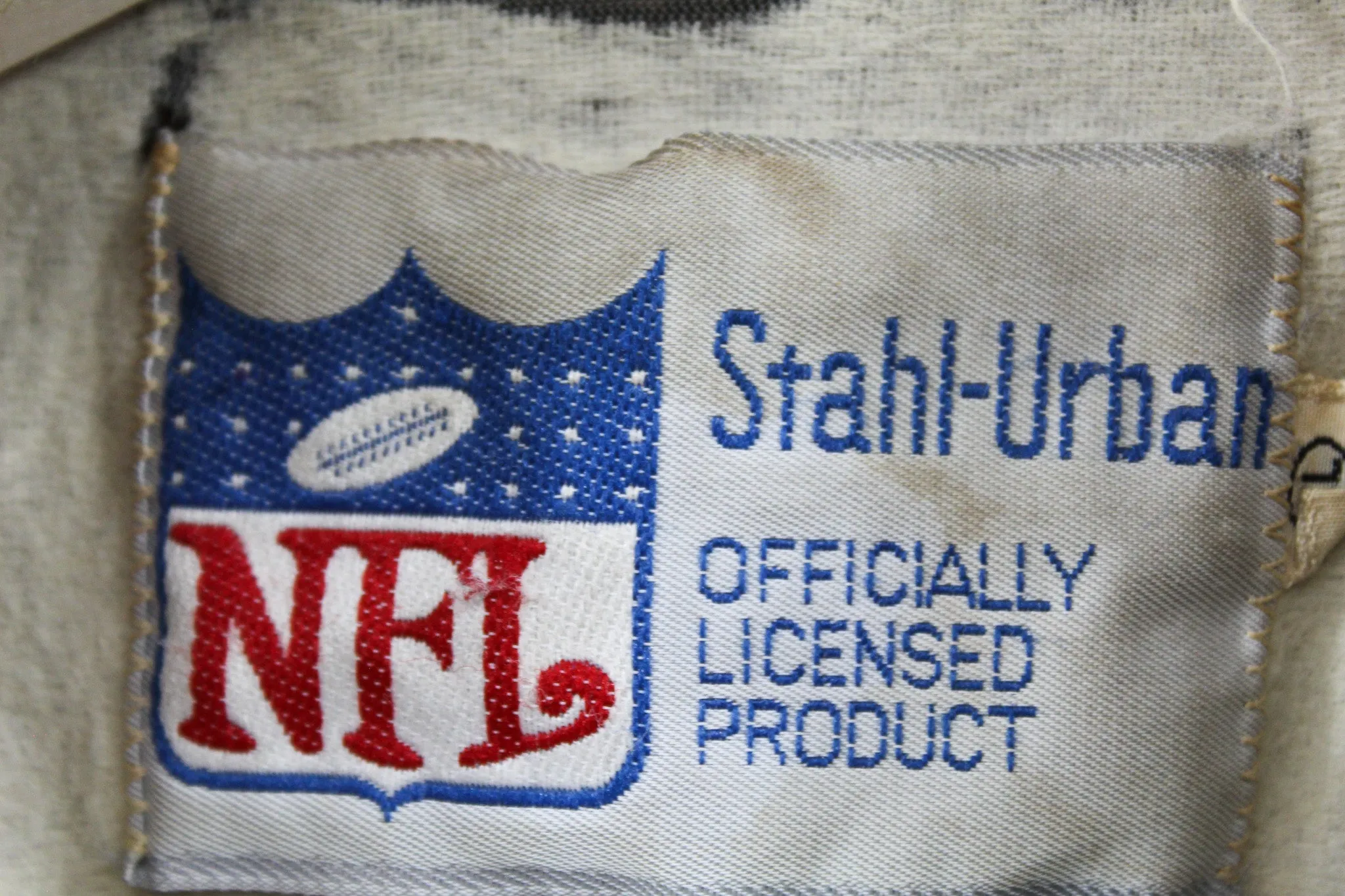 X - Vintage NFL Cleveland Browns Embroidered Satin Bomber Jacket sold by HG Vintage product image thumbnail 5