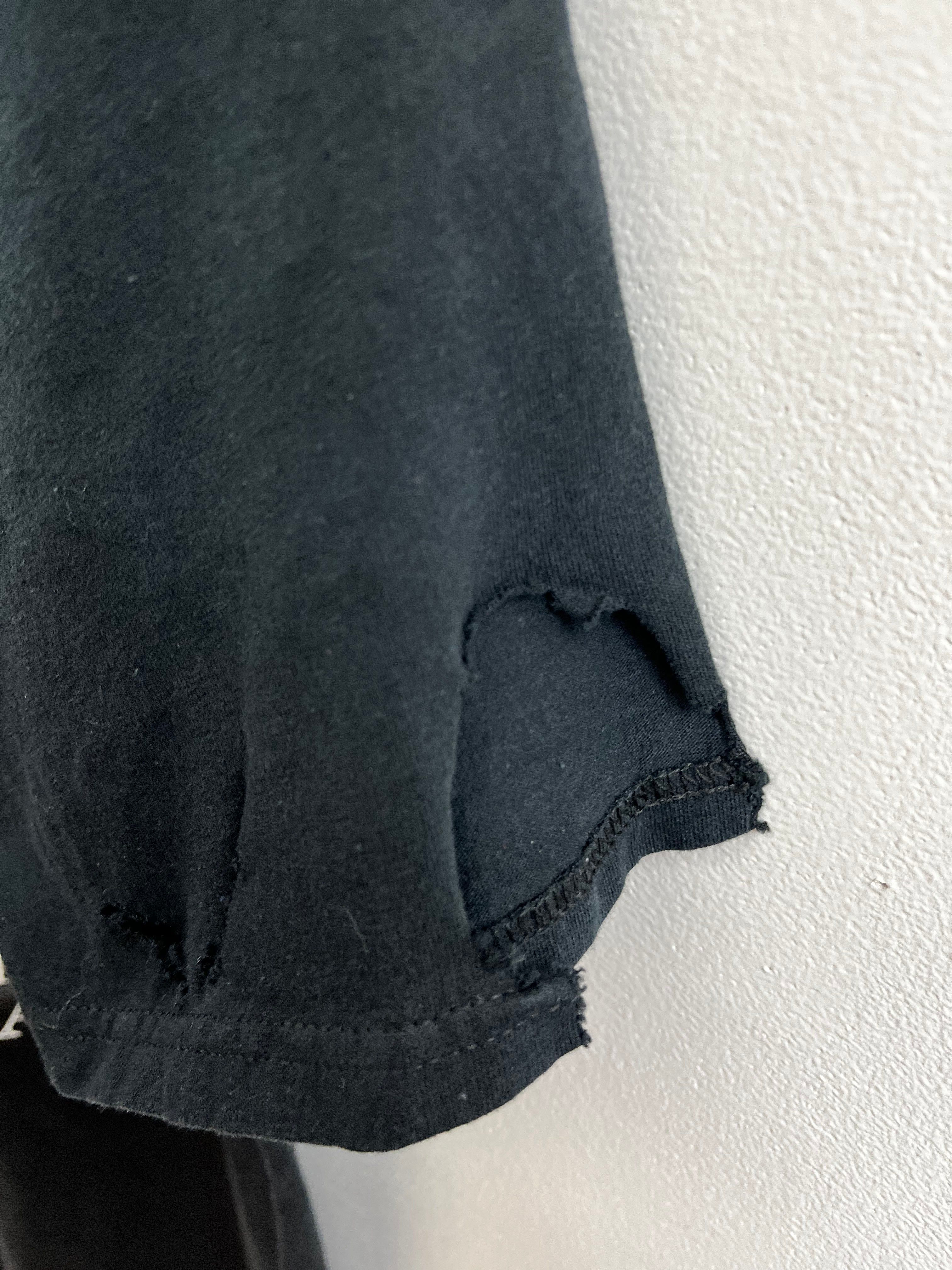 The WHO 2012 World Tour Tee sold by HG Vintage product image thumbnail 6