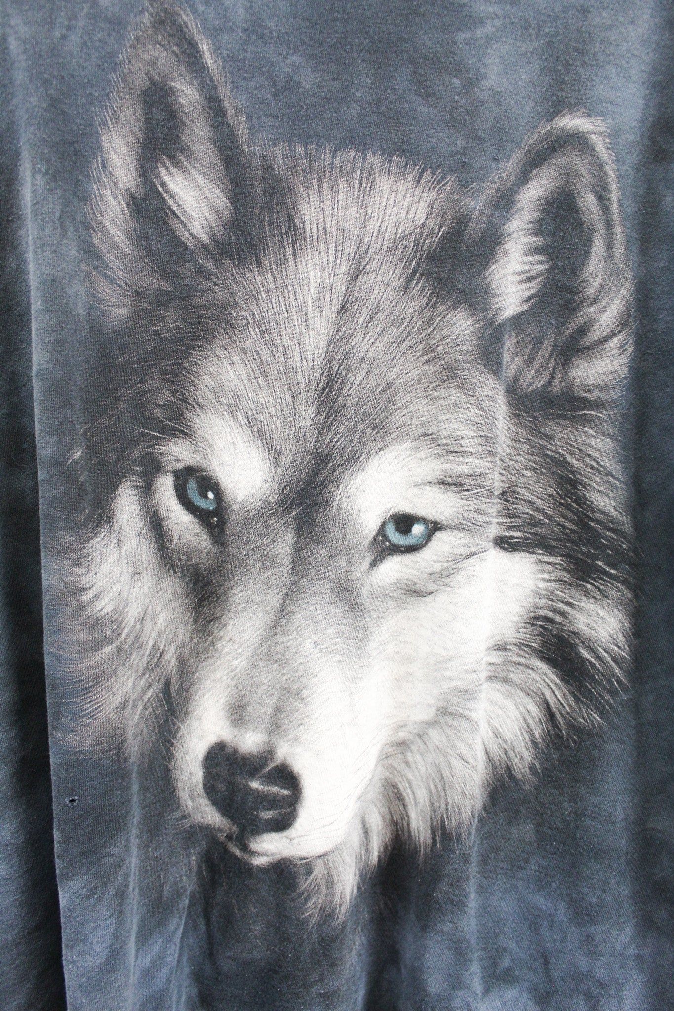 Vintage Blue Eyed Wolf Tee sold by HG Vintage product image thumbnail 2