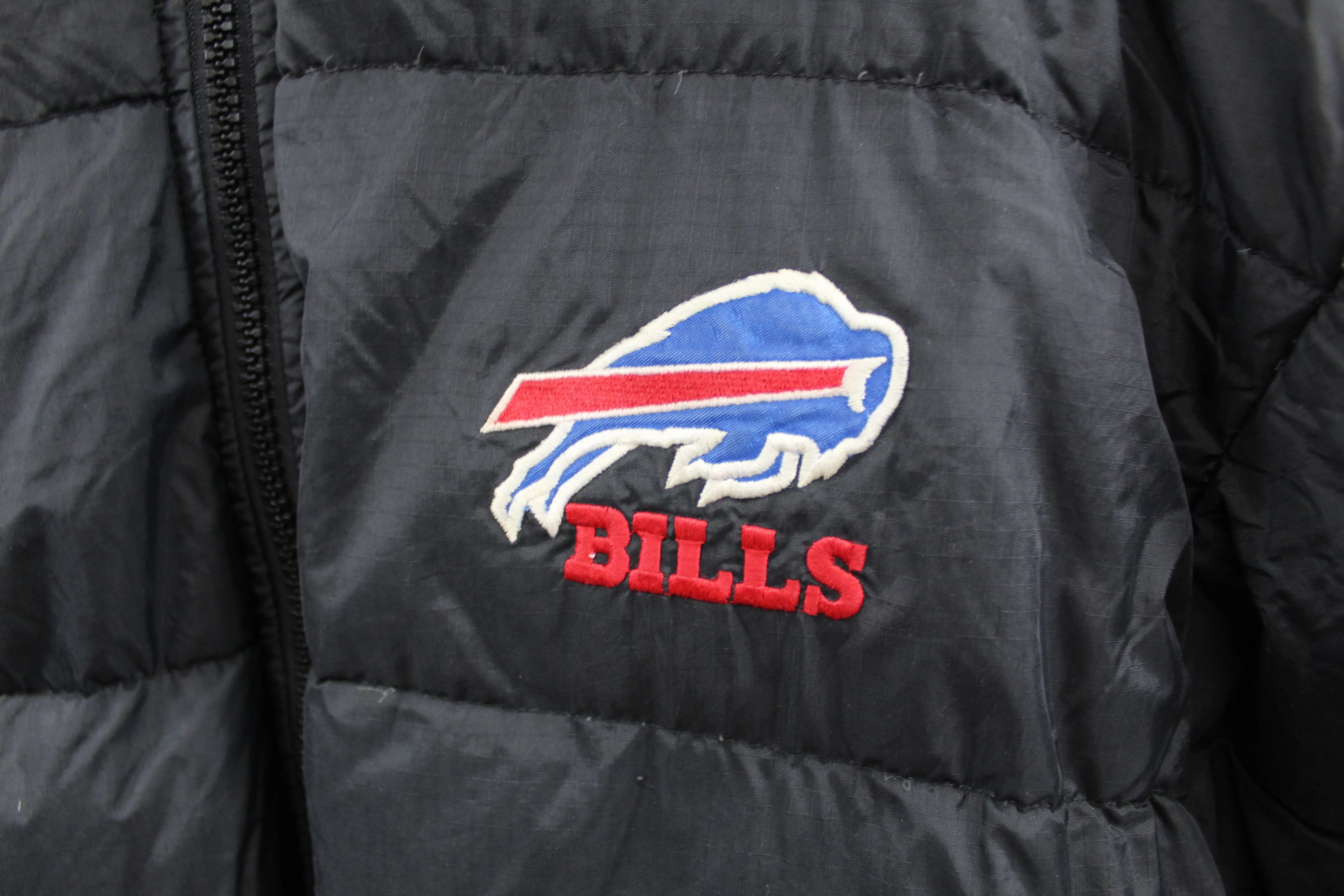 Z- Buffalo Bills NFL Pro Player Winter Jacket sold by HG Vintage product image thumbnail 2