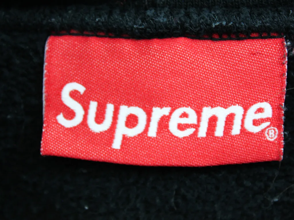 Z - Supreme Text Rib FW19 Hoodie sold by HG Vintage product image thumbnail 4