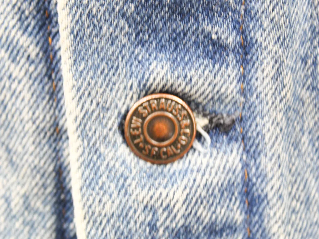 Z- Vintage Levi’s 71506 Made in USA Trucker Denim Jacket sold by HG Vintage product image thumbnail 5
