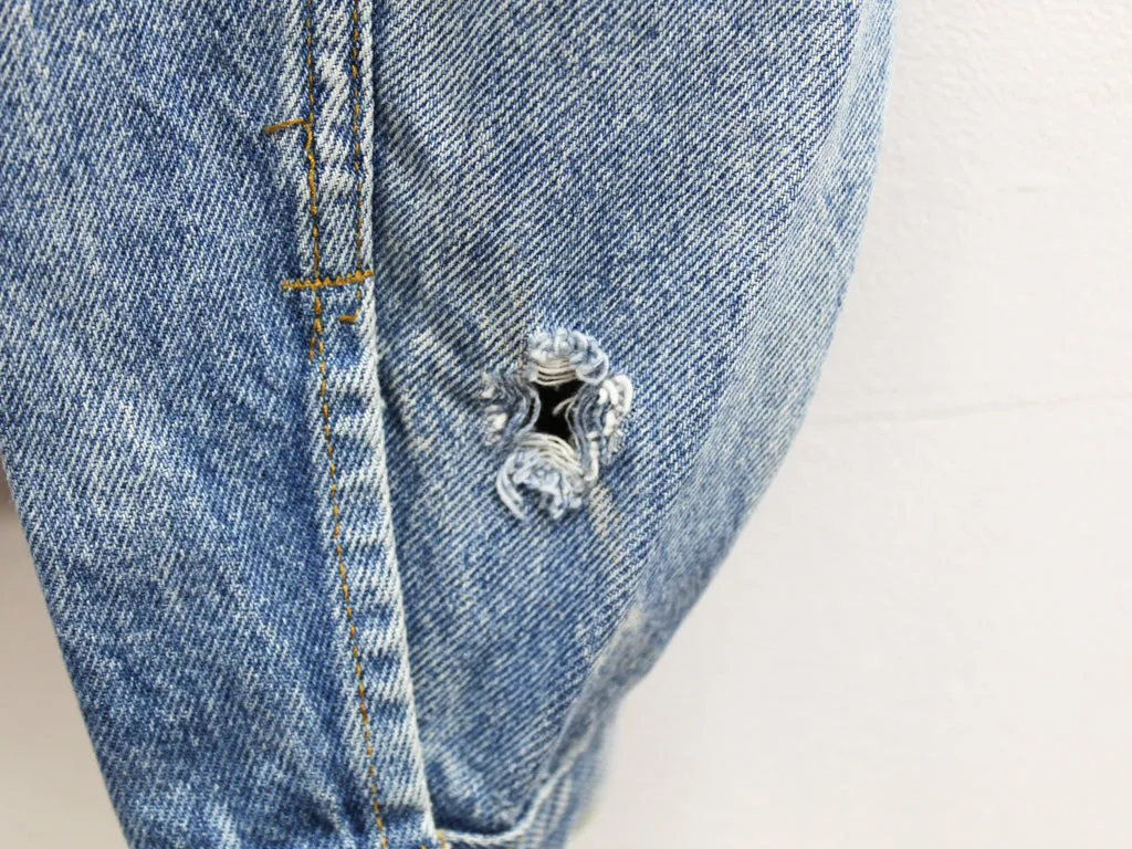 Z- Vintage Levi’s 70506 Made In The USA Trucker Denim Jacket sold by HG Vintage product image thumbnail 4