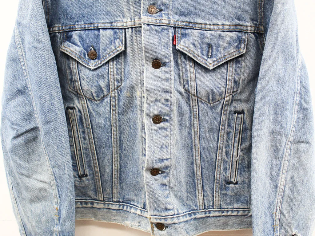 Z- Vintage Levi’s 70506 Made In The USA Trucker Denim Jacket sold by HG Vintage product image thumbnail 3