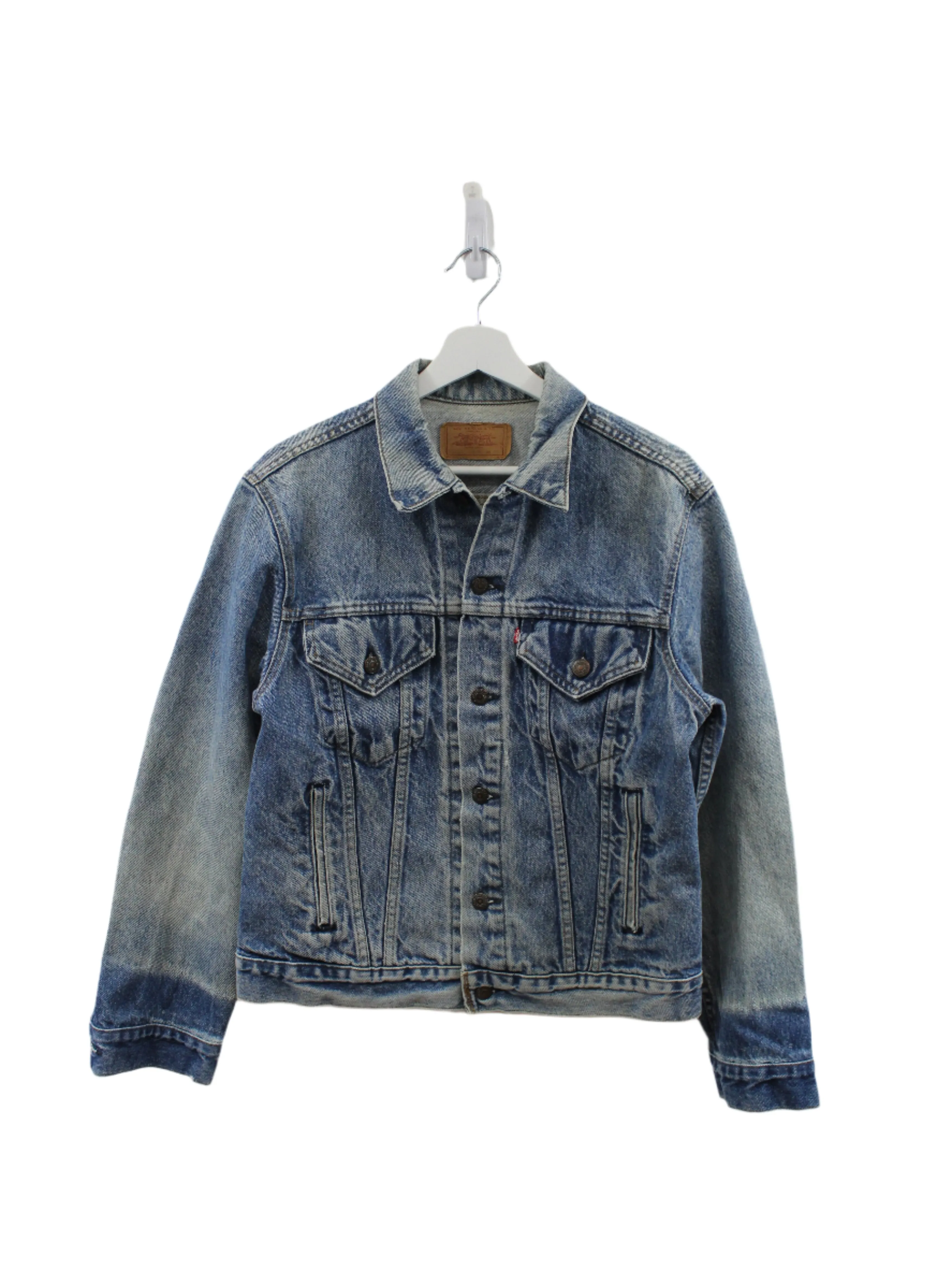 Z- Vintage Levi’s 76506 Made In The USA Trucker Denim Jacket sold by HG Vintage