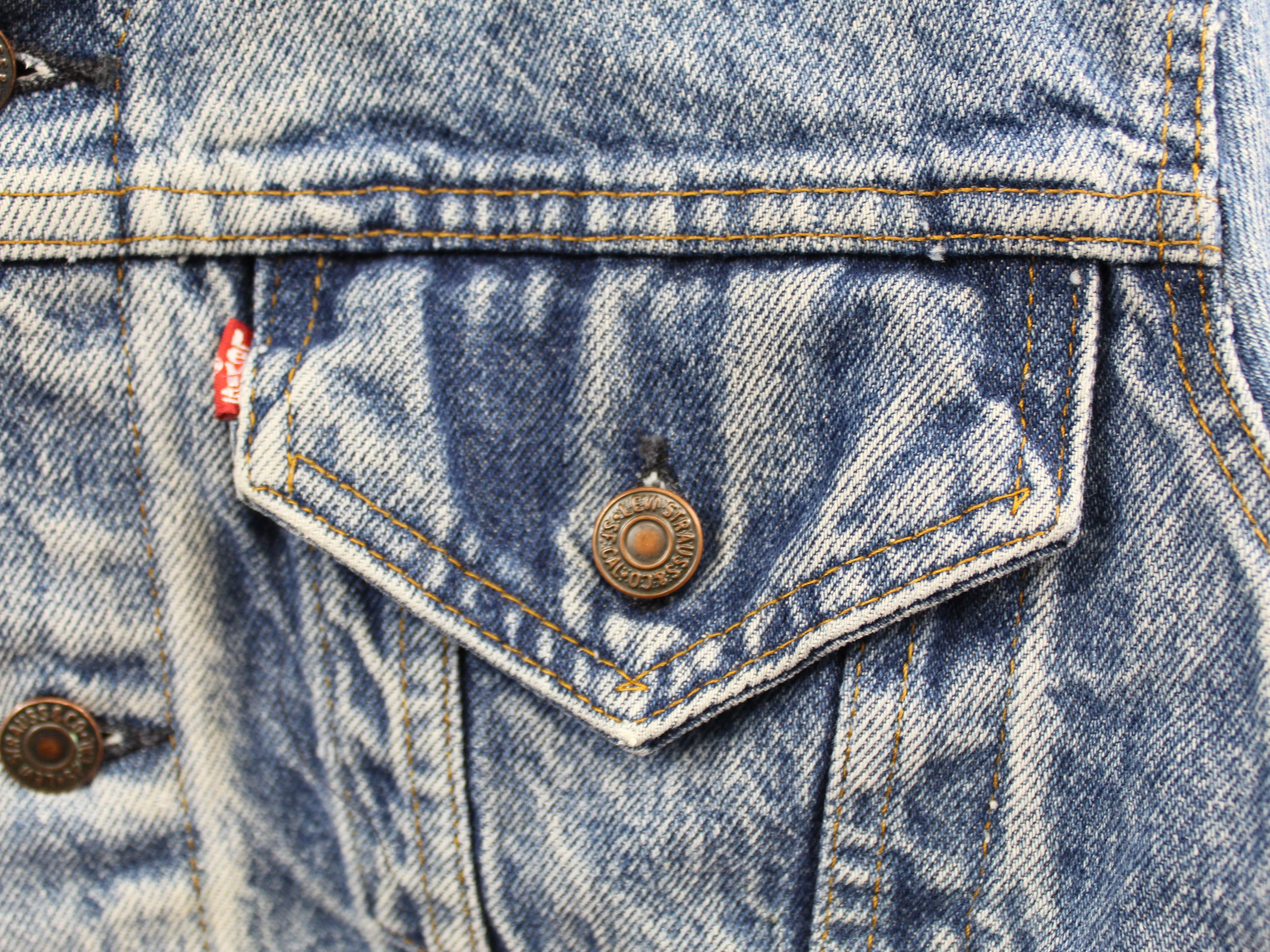 Z- Vintage Levi’s 76506 Made In The USA Trucker Denim Jacket sold by HG Vintage product image thumbnail 5