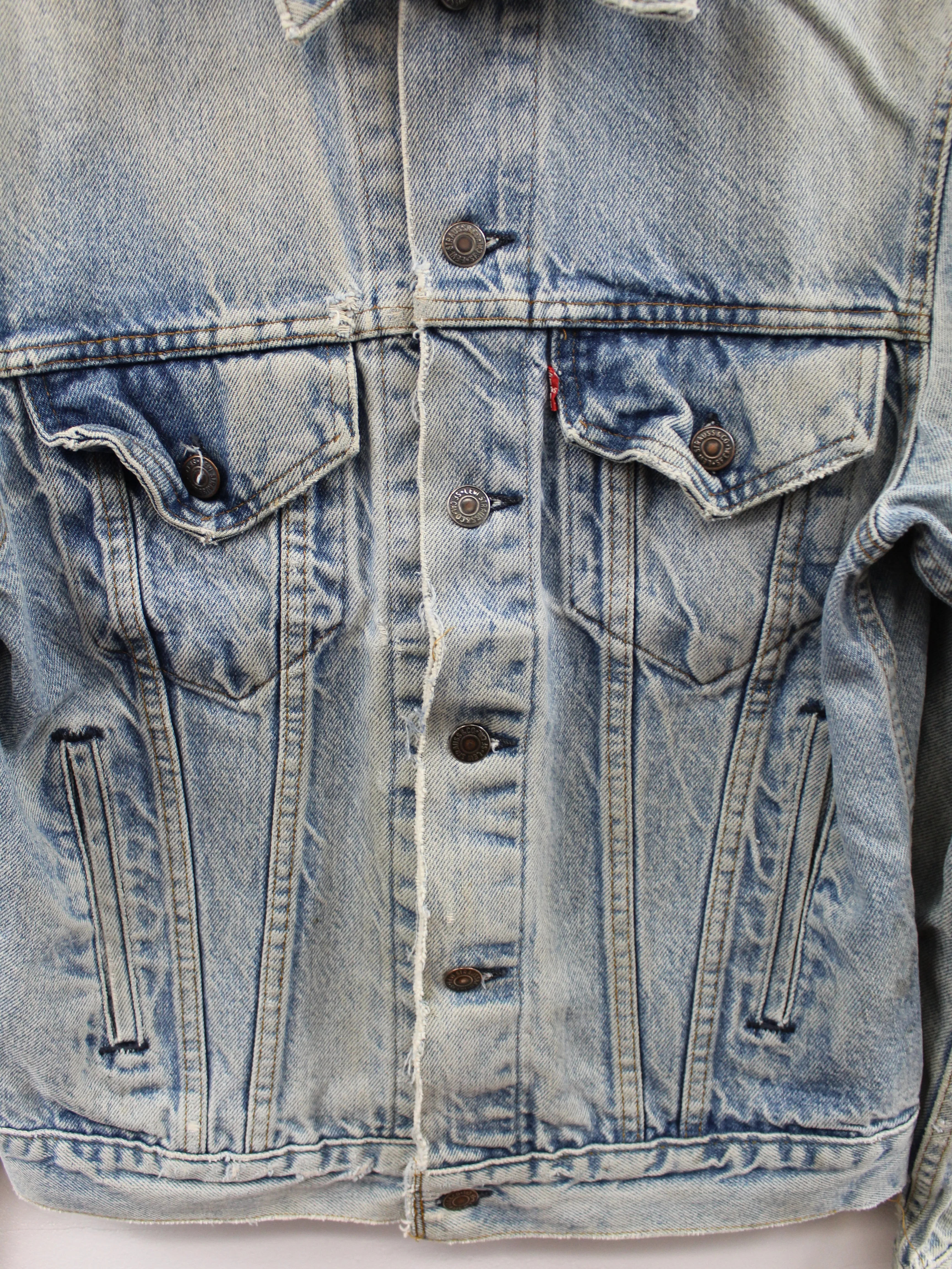 Z- Vintage Levi’s Light Wash Made in USA Trucker Denim Jacket sold by HG Vintage product image thumbnail 2